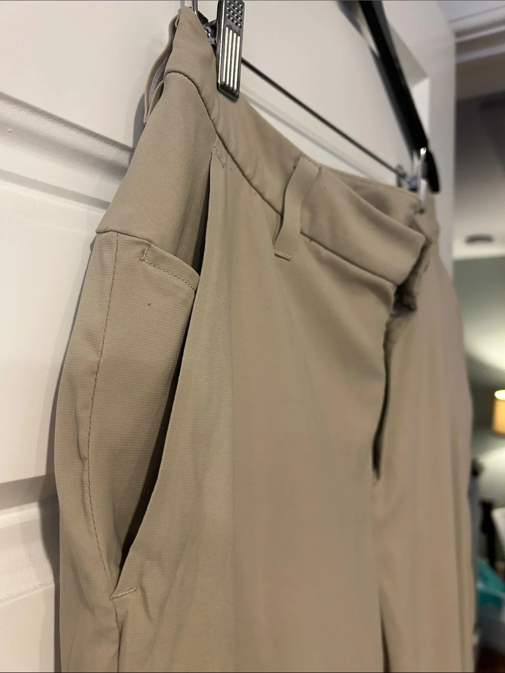lululemon athletica Men's Stretch Chinos in Khaki Tan
